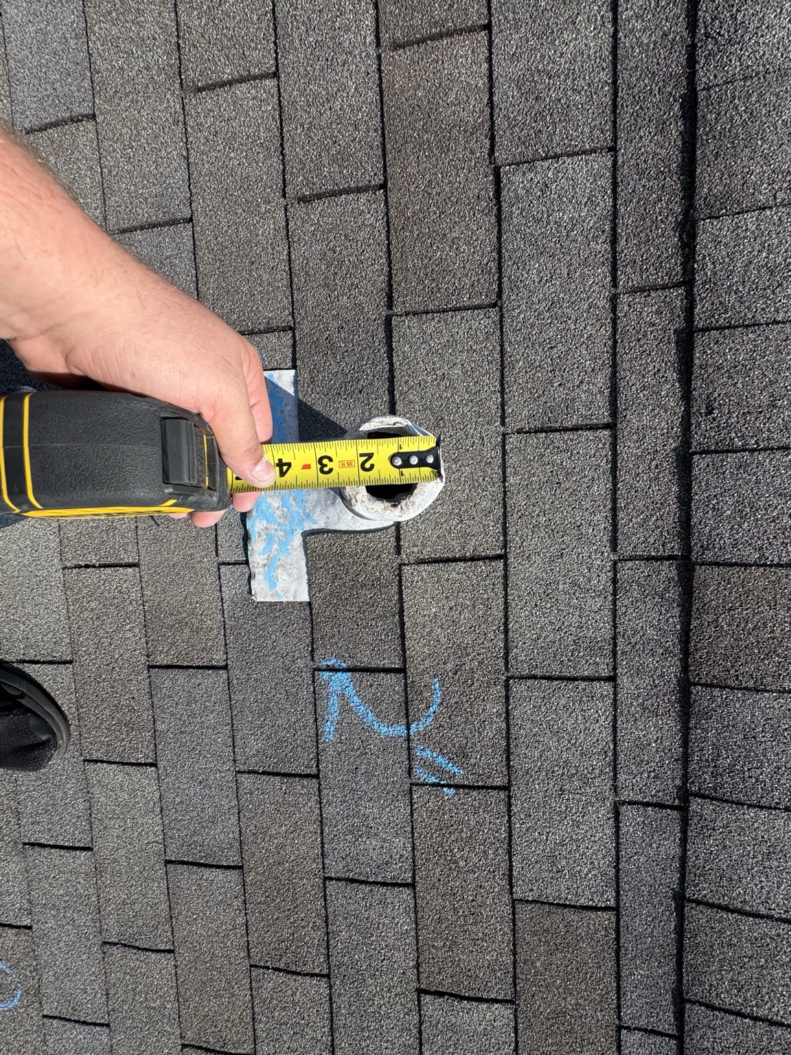 Roof damage detail